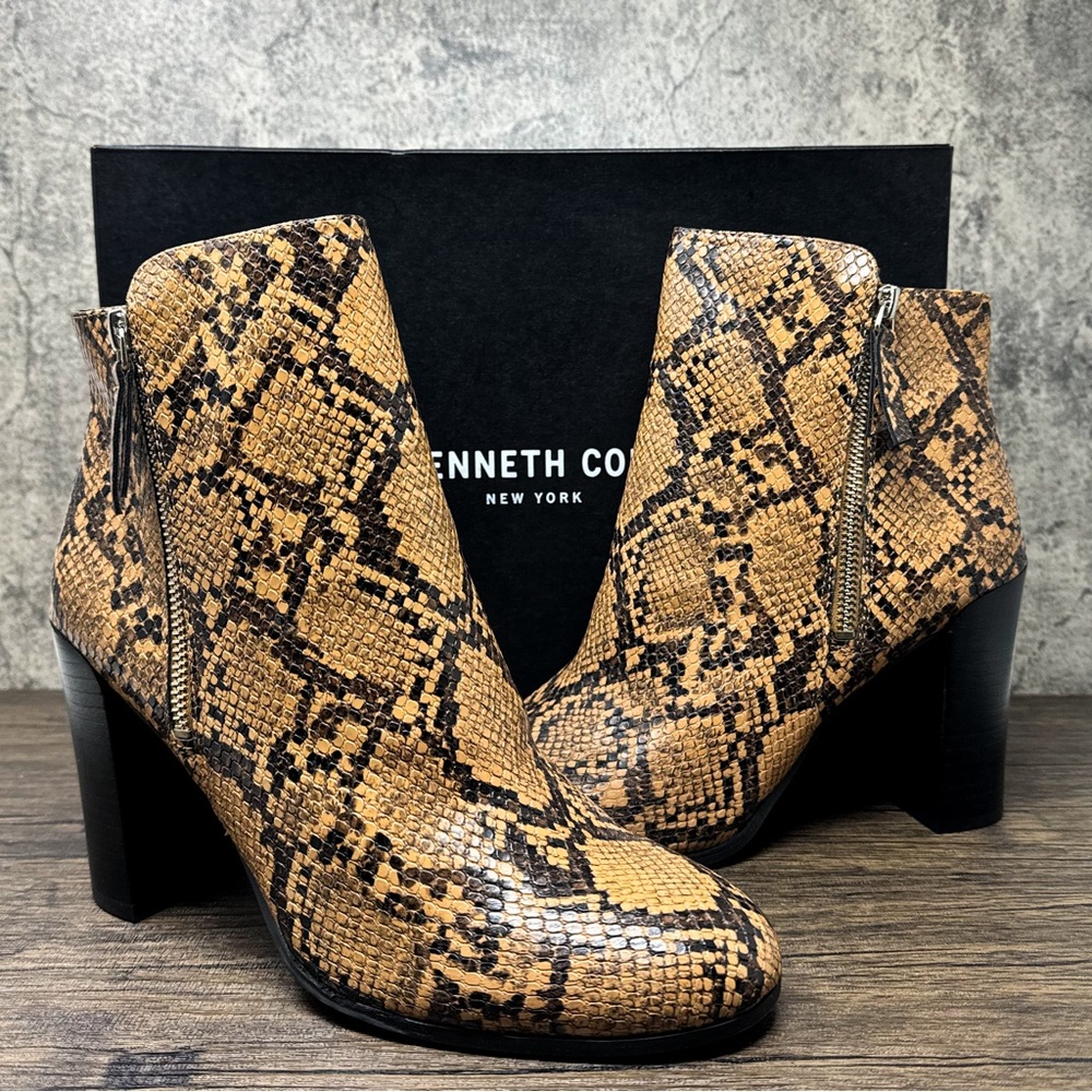 Kenneth Cole snake print Justin heeled boots, tan snake ankle boots, size 9.5